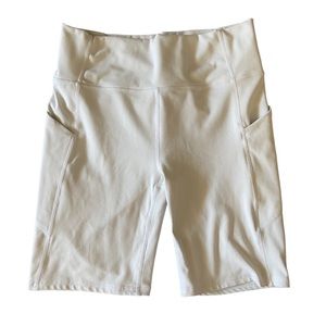 Fabletics Oasis High-Waisted Pocket Short 9" Size Large